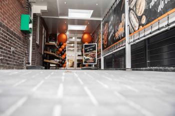Na brand herbouw S Markt Scholte in de Mussel door Remmerts