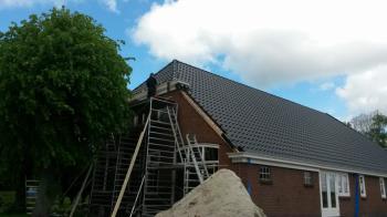 Renovatie van een boerderij dak te Vledderveen